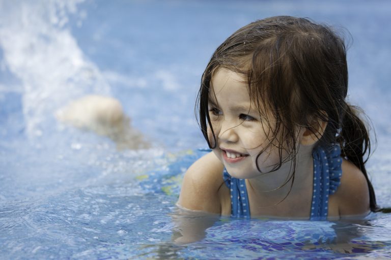 Making a Splash: The Surprising Benefits of Consistent Swimming Lessons for Toddlers and Preschoolers